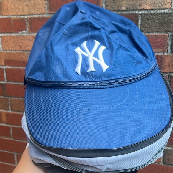 New York Yankees hat backpack - Picture 5 of 5